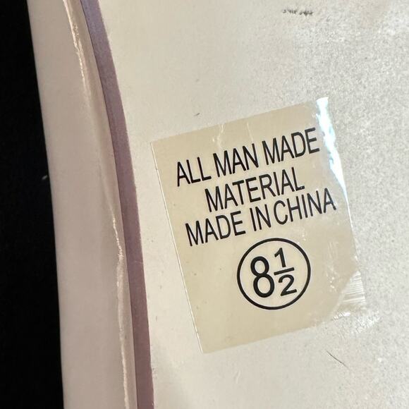 HEART in D tan pumps faux patent leather 4.5” heel size 8.5 - Picture 11 of 11